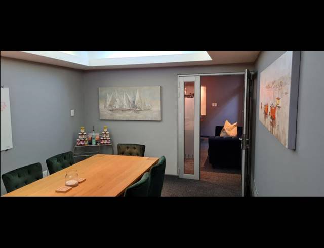 151M² OFFICE SOLD IN STEENBERG